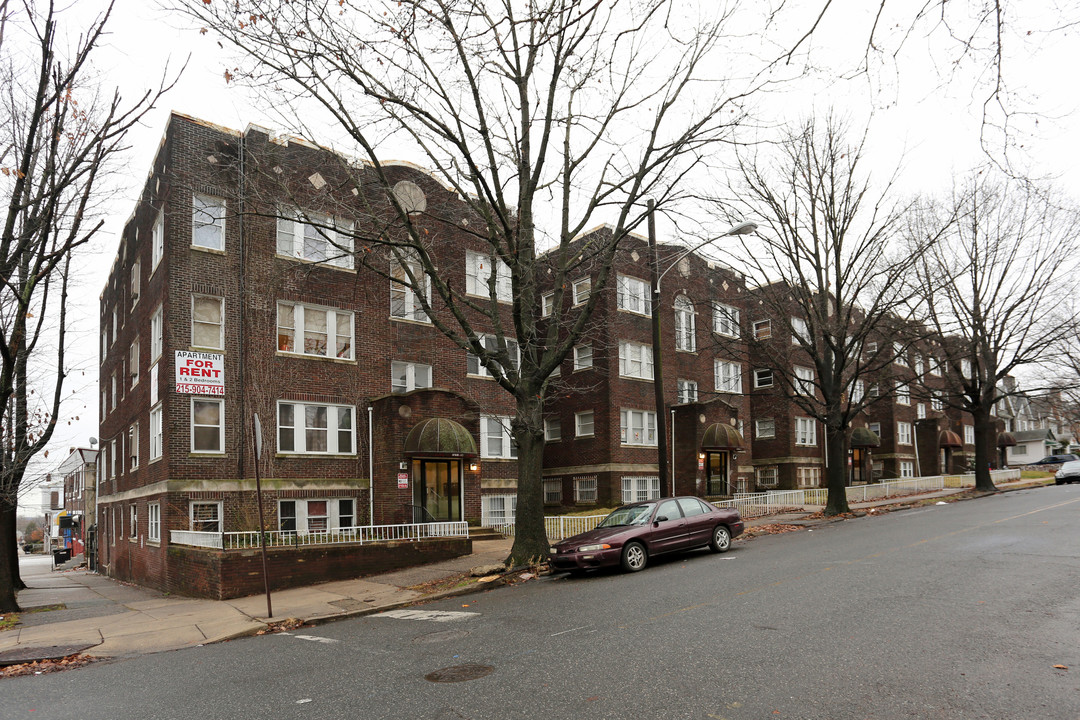 Nassau Apartments in Philadelphia, PA - Building Photo