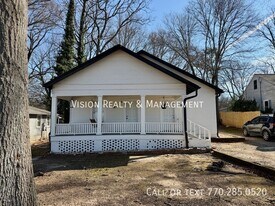 3284 Stillwood Dr in Atlanta, GA - Building Photo