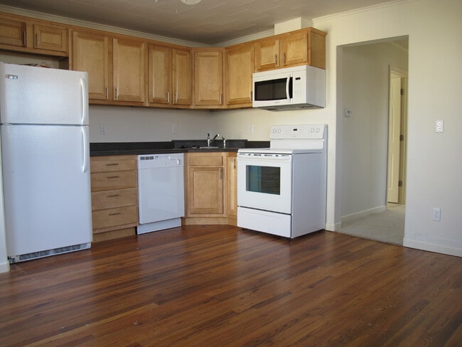 115 16th Ave SW, Unit upper