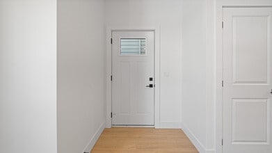 87 Prince Albert Rd in Dartmouth, NS - Building Photo - Building Photo