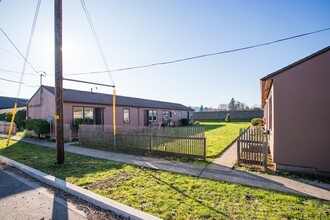 Eastgate Apartments HF-654 in Portland, OR - Building Photo - Building Photo