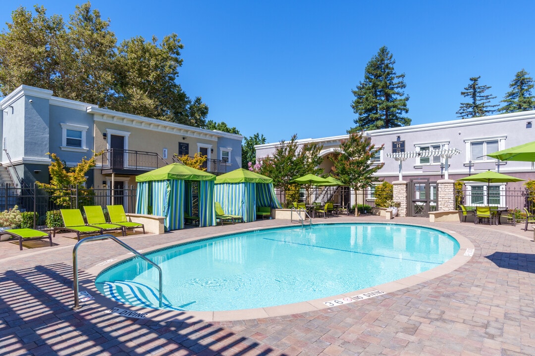 Ramblewood Apartments in Fremont, CA - Foto de edificio