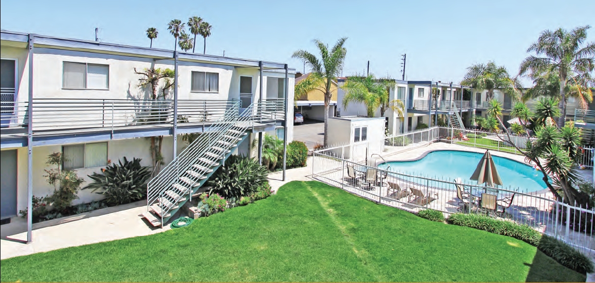 Oceanair Apartment Homes in Costa Mesa, CA - Building Photo