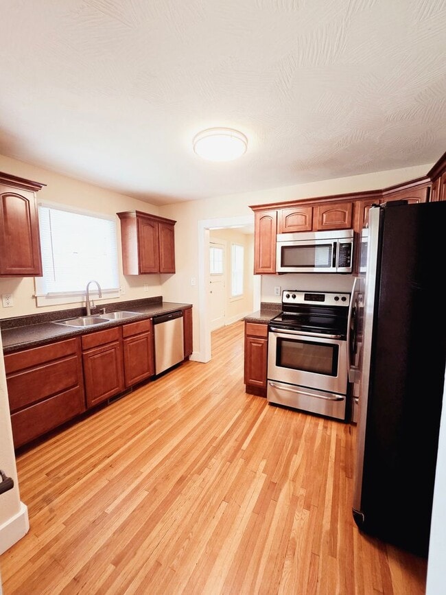 property at 1226 S Jefferson Ave