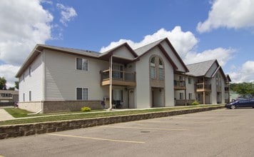 Washington Manor Apartments in Horicon, WI - Building Photo - Building Photo