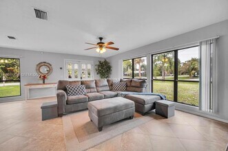 1803 E Easy St in Fort Pierce, FL - Building Photo - Building Photo