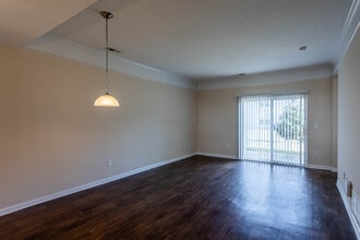 Lancaster Midtown in Lancaster, OH - Foto de edificio - Interior Photo