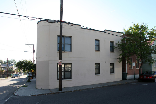 93 Columbus in Charleston, SC - Building Photo - Building Photo