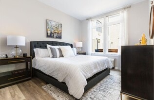 24 University Pl Blvd