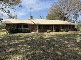 6321 US Hwy 79 N in De Berry, TX - Building Photo