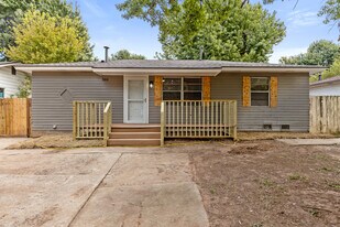 505 S 3rd St in Yukon, OK - Building Photo