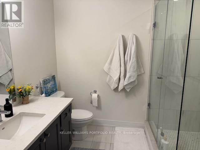 188 McRoberts Ave in Toronto, ON - Building Photo - Building Photo