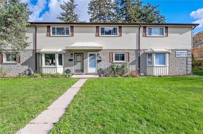 property at 162 Jansen Av