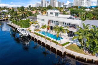 3300 NE 39th St in Fort Lauderdale, FL - Foto de edificio - Building Photo