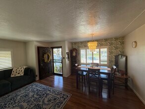 1618 W Locust St in Lodi, CA - Building Photo - Building Photo