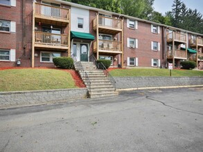 High Ridge Apartments in Dover, NH - Foto de edificio - Interior Photo