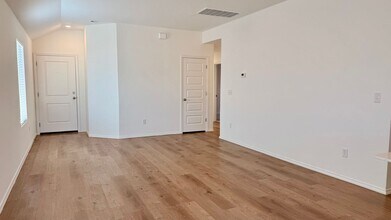 9313 NW 128th St in Yukon, OK - Building Photo - Building Photo