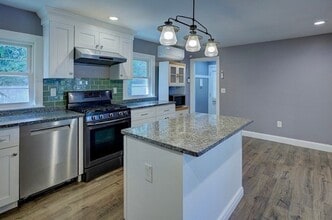 17 Hollywood Dr in Grafton, MA - Building Photo - Building Photo