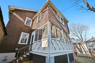 10 Henry St, Unit #1 in Brookline, MA - Building Photo - Building Photo