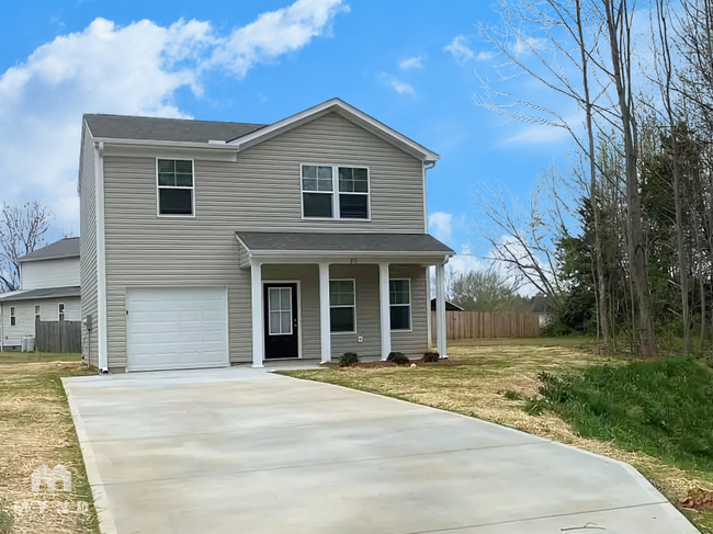 property at 213 Wolf Creek Ln
