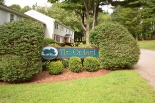 17 Orchard Hill Rd, Unit Orchard Hill in Belmont, NH - Building Photo