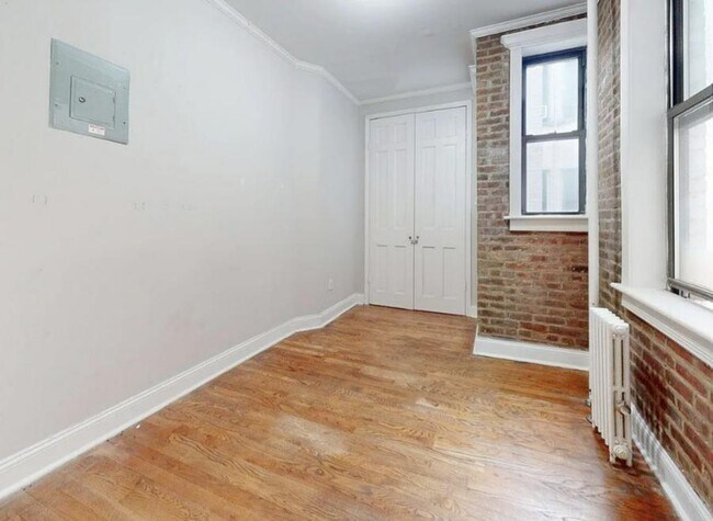 East 25th Street in New York, NY - Building Photo - Building Photo