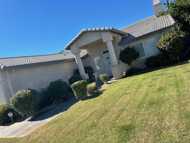 31675 Victor Rd in Cathedral City, CA - Foto de edificio