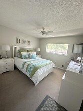 4725 Lucerne Lakes Blvd in Greenacres, FL - Foto de edificio - Building Photo
