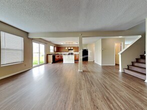 12338 Teacup Way in Indianapolis, IN - Foto de edificio - Building Photo