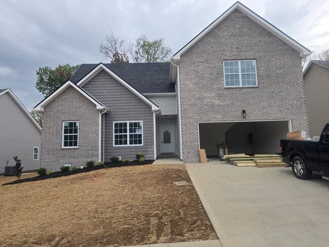 502 N Halifax Ct in Clarksville, TN - Building Photo - Building Photo