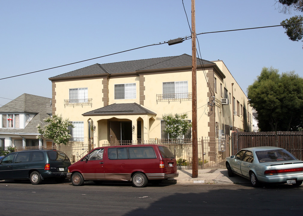 131 N Breed St in Los Angeles, CA - Building Photo