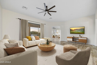 32806 N 55th Pl in Cave Creek, AZ - Foto de edificio - Building Photo