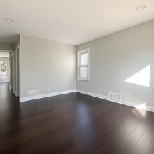 1473 E Harry Ave in Hazel Park, MI - Building Photo - Building Photo