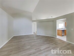 31136 Whinsenton Dr in Wesley Chapel, FL - Building Photo - Building Photo