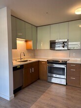 1310 Pensacola St in Honolulu, HI - Building Photo - Building Photo