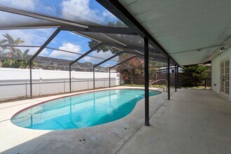 12331 Yellow Rose Cir in Riverview, FL - Building Photo - Building Photo