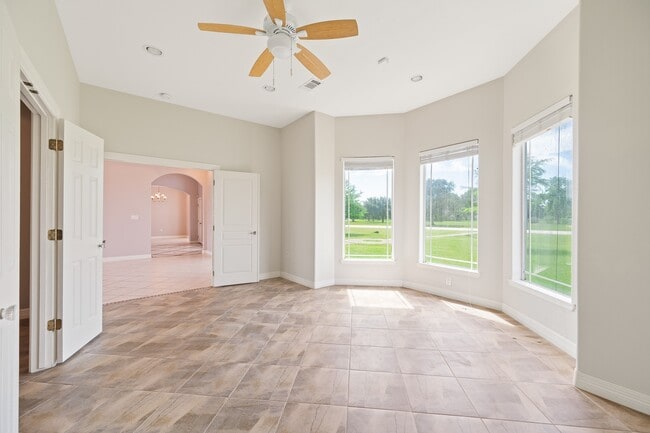 property at 13819 Lakeview Meadow Dr