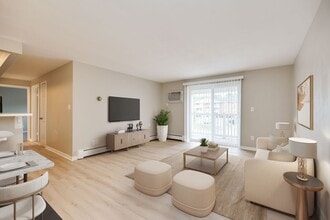 Monroe Terrace Apartments in Monroe, OH - Building Photo - Interior Photo