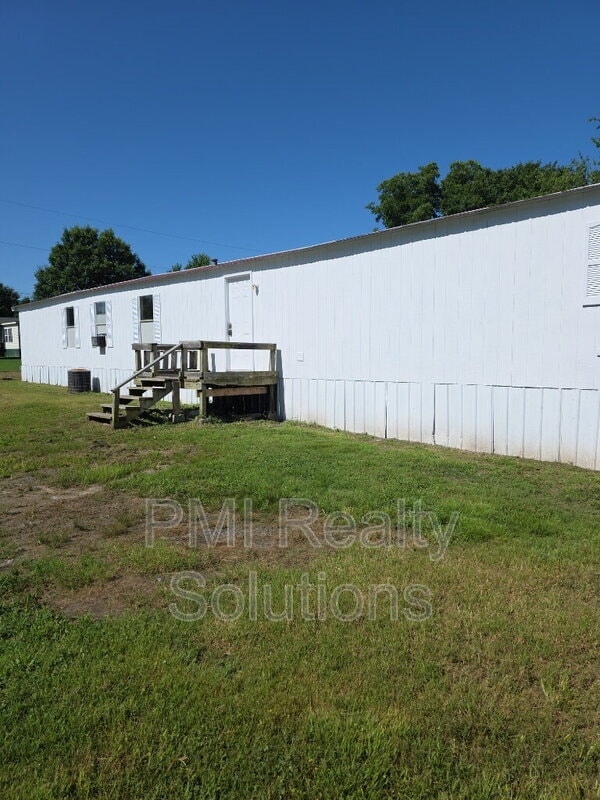 305 W Dixieland Ave in Porter, OK - Building Photo - Building Photo