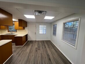 11106 N Dowling Rd in College Station, TX - Building Photo - Building Photo