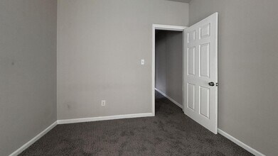 1038 W Orleans St in Philadelphia, PA - Building Photo - Building Photo