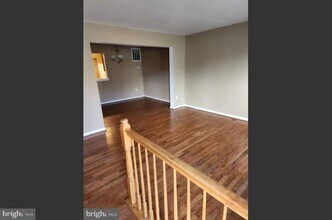 14729 Flower Hill Dr in Centreville, VA - Building Photo - Building Photo
