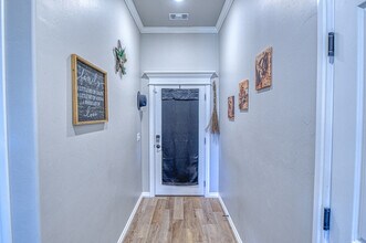 9328 NW 118th St in Yukon, OK - Foto de edificio - Building Photo