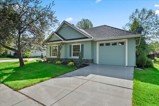 1366 N Crosswater Way in Eagle, ID - Building Photo - Building Photo