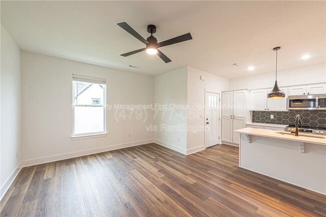 1042 S Laramie Hts in Fayetteville, AR - Building Photo - Building Photo