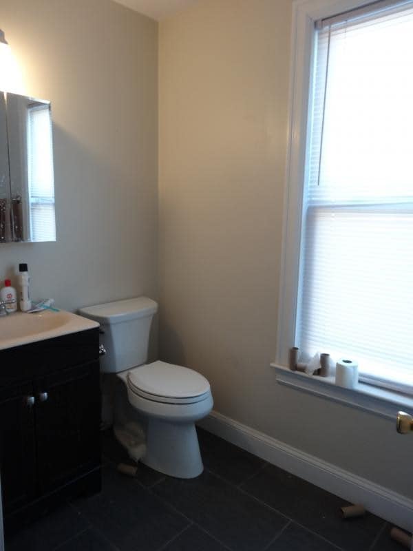 10 Greylock Rd, Unit 1 in Boston, MA - Foto de edificio - Building Photo