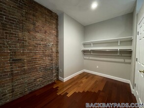 250 Newbury St in Boston, MA - Building Photo - Building Photo