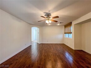 1995 Sundown Canyon Dr in Henderson, NV - Building Photo - Building Photo