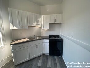 5 Walbridge St, Unit 24 in Boston, MA - Foto de edificio - Building Photo