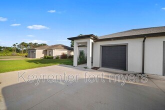 26483 Sandhill Blvd in Port Charlotte, FL - Building Photo - Building Photo